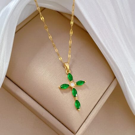 Collar Cruz Zircón Verde - Imagen 2
